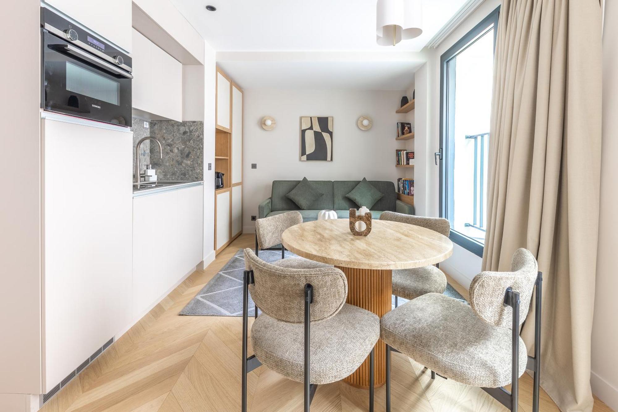 Quartier Libre Opera Aparthotel 5*